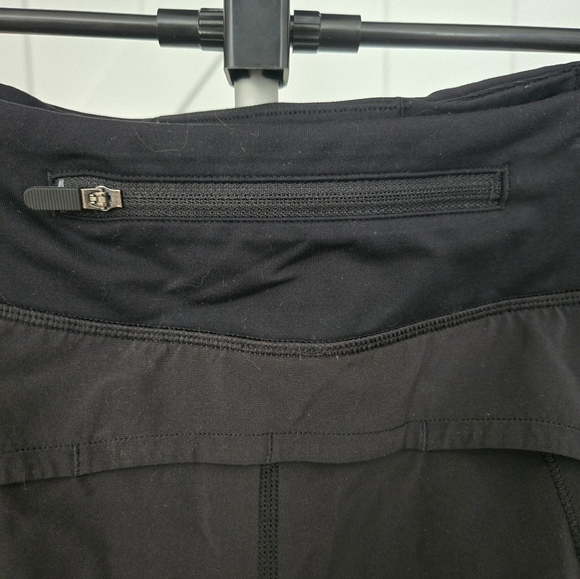 LULULEMON BUNDLE 4 Leggings, 1 Short, 1 Top SIZE 2 - Picture 13 of 16